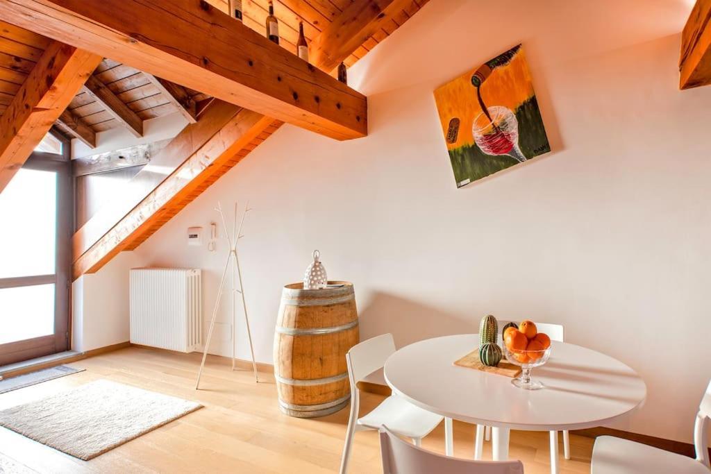 Charming 2.5Room Flat In Center Of Monforte dʼAlba Exteriér fotografie