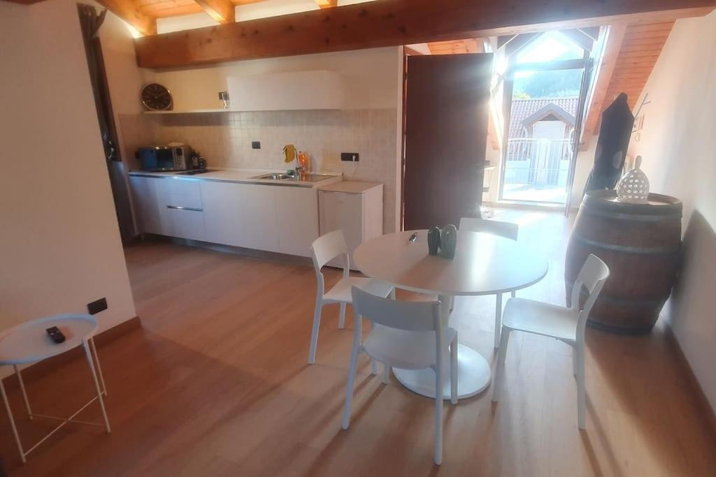 Charming 2.5Room Flat In Center Of Monforte dʼAlba Exteriér fotografie