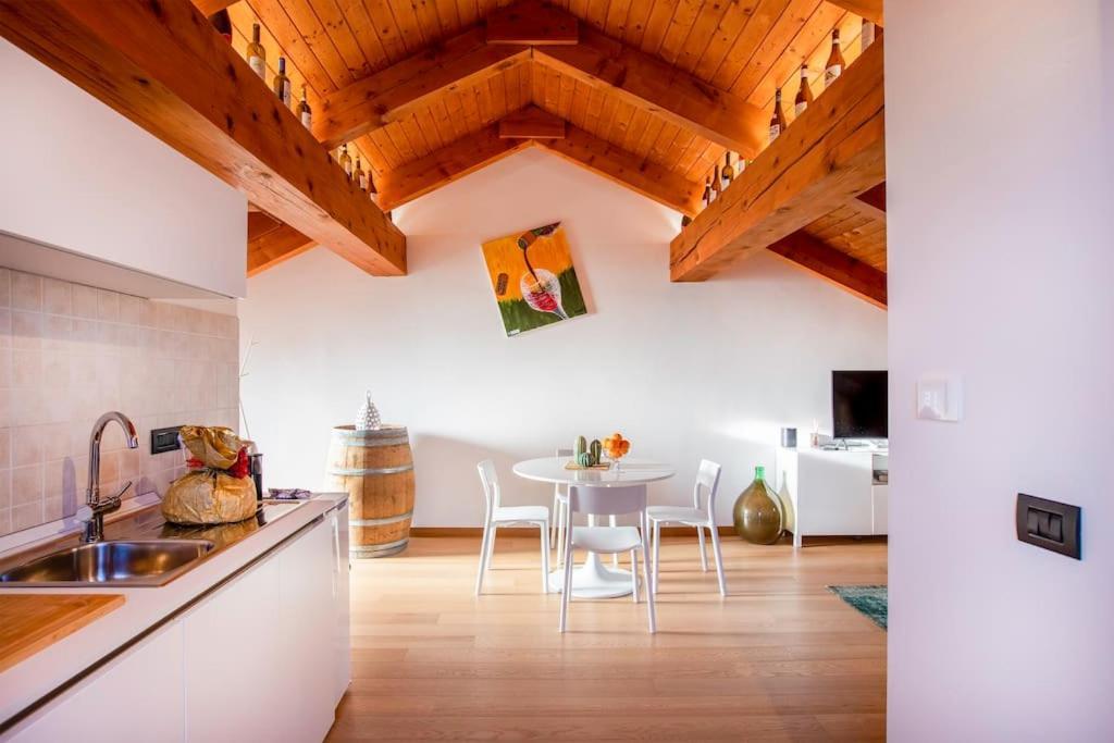 Charming 2.5Room Flat In Center Of Monforte dʼAlba Exteriér fotografie