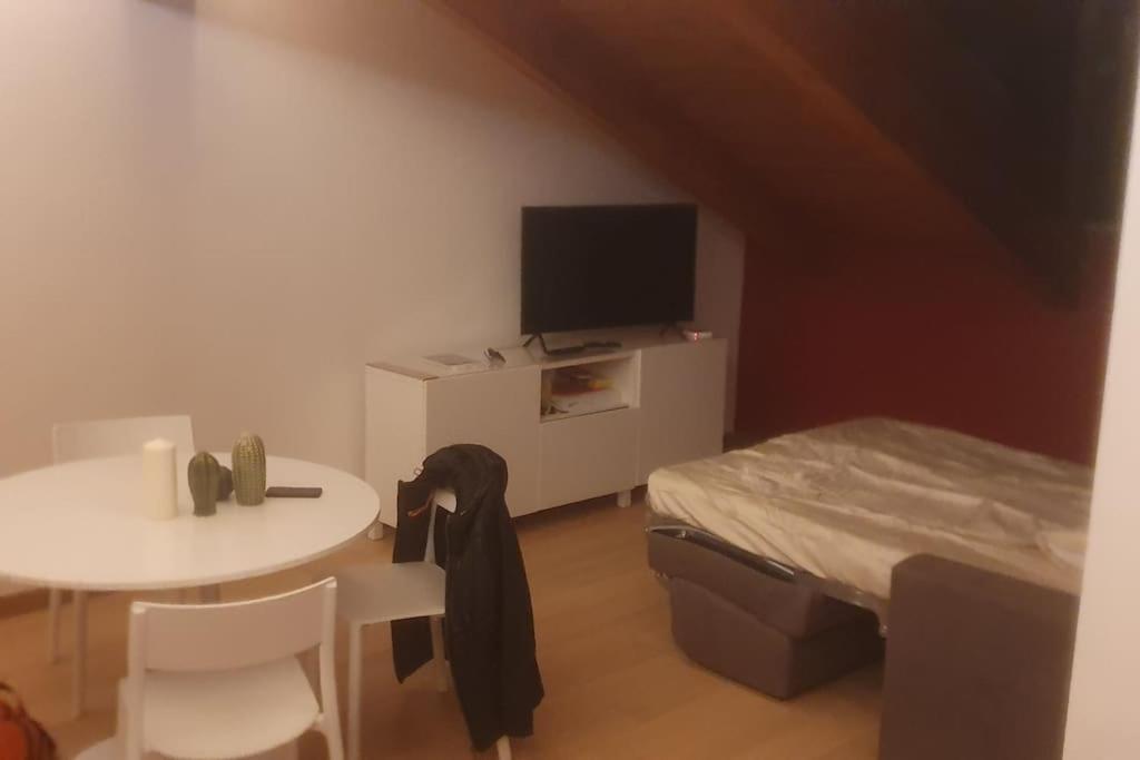 Charming 2.5Room Flat In Center Of Monforte dʼAlba Exteriér fotografie