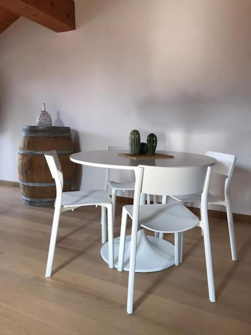 Charming 2.5Room Flat In Center Of Monforte dʼAlba Exteriér fotografie