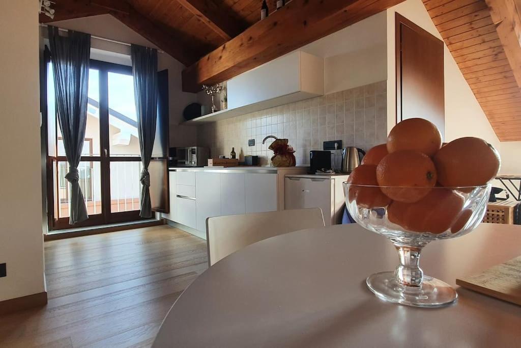 Charming 2.5Room Flat In Center Of Monforte dʼAlba Exteriér fotografie