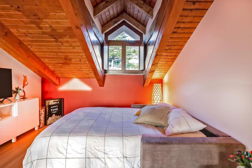 Charming 2.5Room Flat In Center Of Monforte dʼAlba Exteriér fotografie