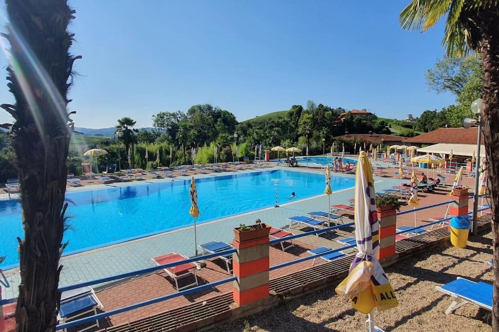 Charming 2.5Room Flat In Center Of Monforte dʼAlba Exteriér fotografie